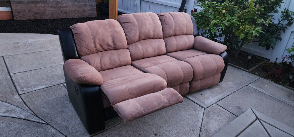 Sofa  (Relclineable) 