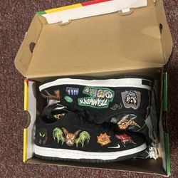 Nike Dunk SB NeckFace