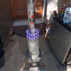 !! Vacuum  Dyson DC 41