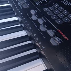 Casio Keyboard CTk-3000 (Like New Condition)