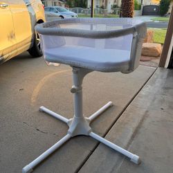 HALO Swivel Sleeper Bassinet