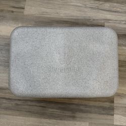 Hypershell pro x with 3 extra batteries and extra straps