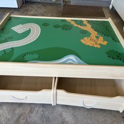 Kids Play Train Table