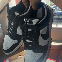 Nike Panda Dunks