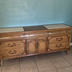 Dresser 100$ Read Description Below