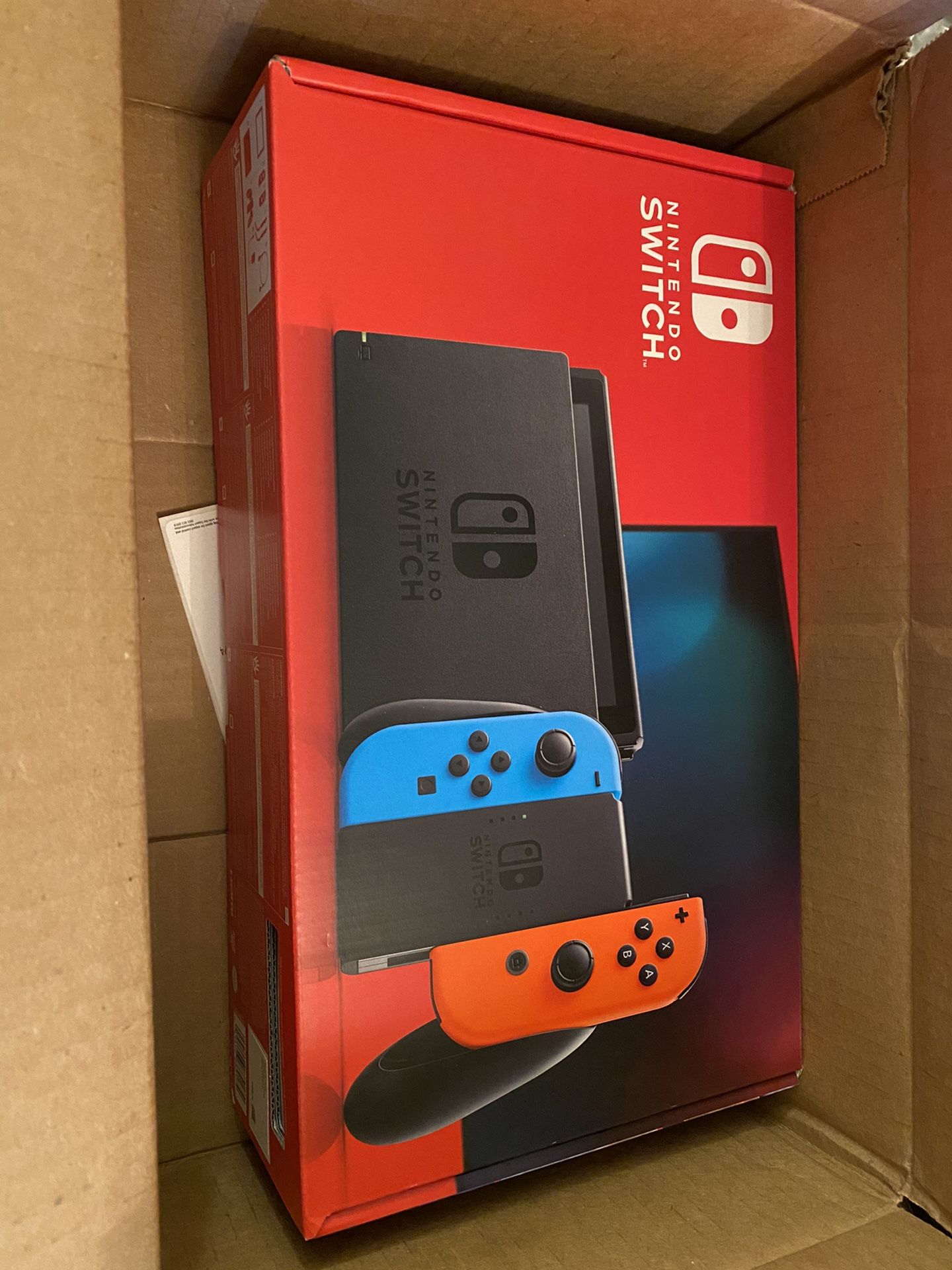 Brand new Nintendo Switch Neon Blue/ Red Joycons / 32 GB