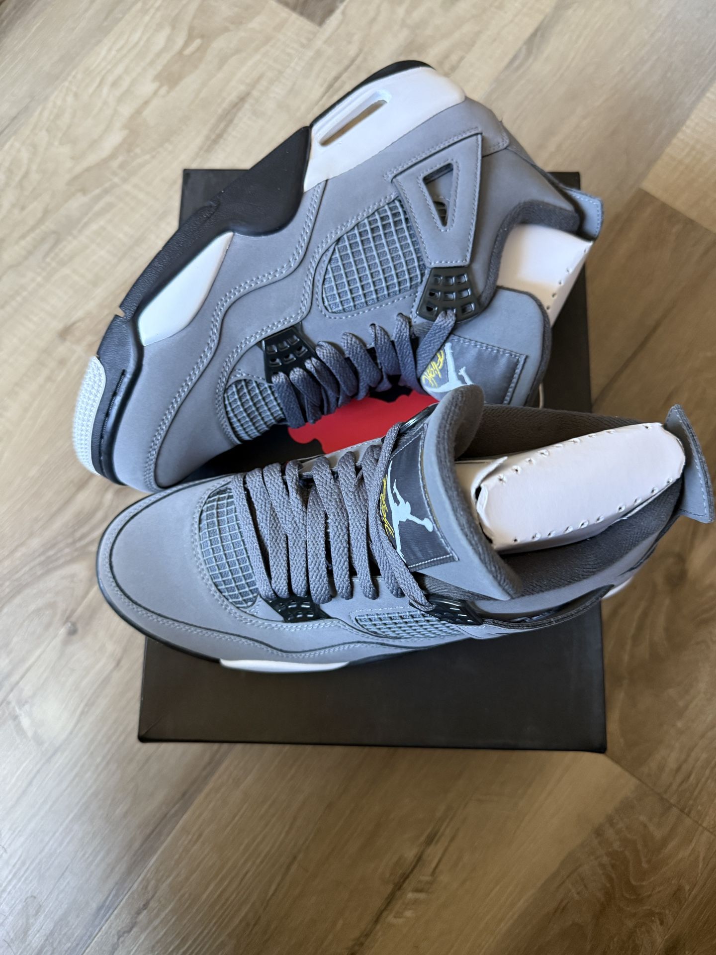 DS Jordan Retro 4 Cool Grey IV Sz 8