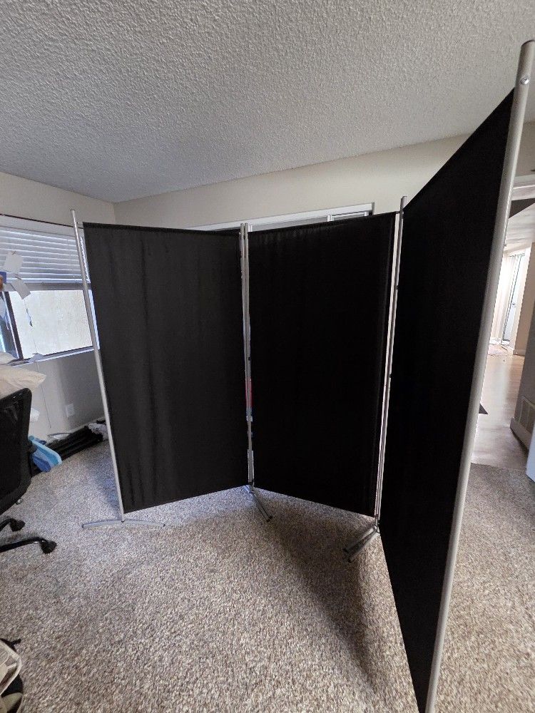 3 Tier Privacy Screen