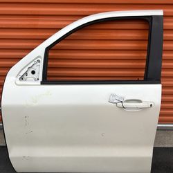 2014 2015 2016 2017 2018 Chevy Silverado GMC Sierra Left Driver Side Door Oem 