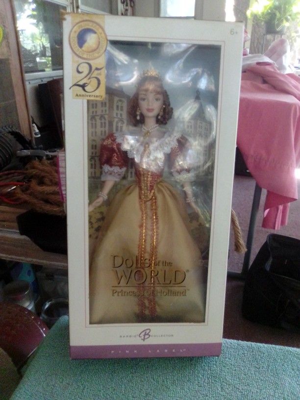 2005 Dolls Of The World "Holland" Barbie
