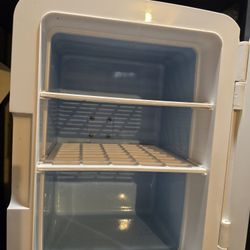 Cold And Warm Mini Fridge 