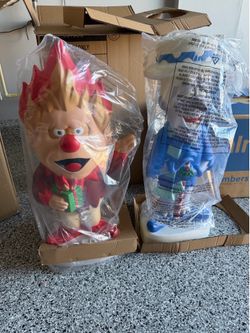 Warner Bros. 32" LED Lighted Snow Miser Blow Mold Outdoor Christmas Decor