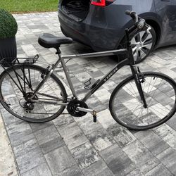 $$$ Men Trek Verve 1- Steal it now $90 $$$ - $90