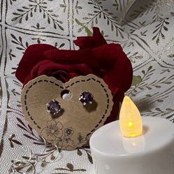 Aretes Largos Con Diamante Morado 