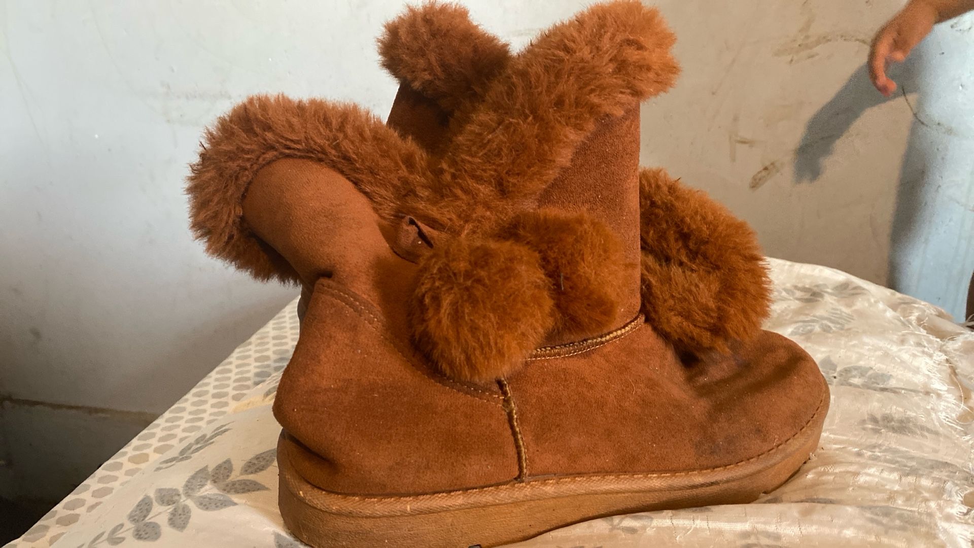 Women boots size 8