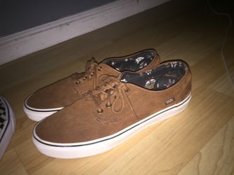 VANS SIZE 11