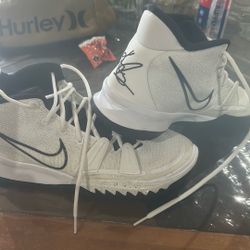 Tennis Shoes 