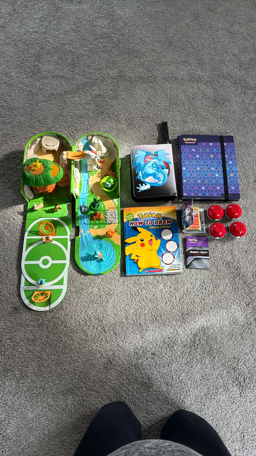 Pokémon Collection - Games, Drawing And Cards