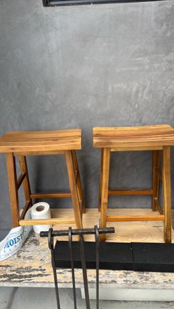 Indoor barstools