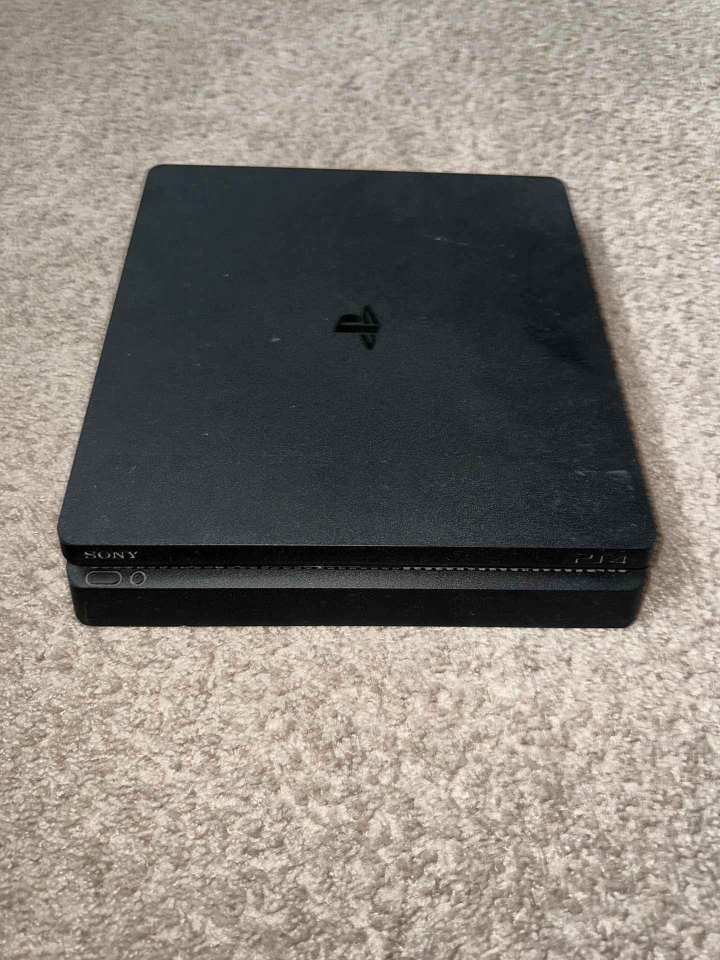 PS4 Slim
