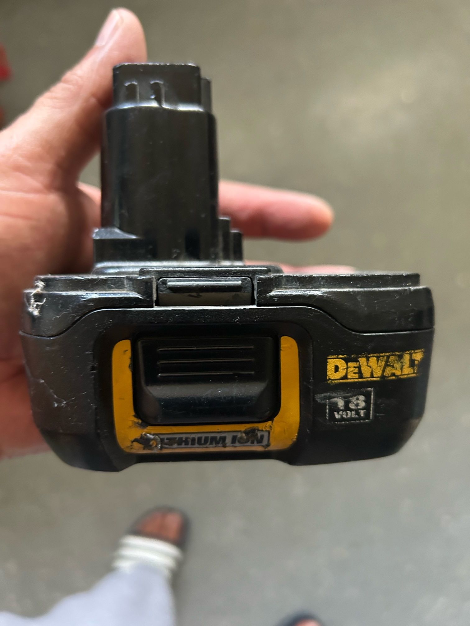 Dewalt Battery