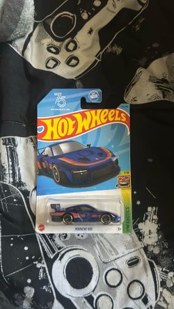 PORSCHE 935