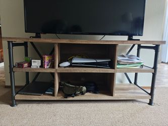 TV Stand / Media Console - Like New