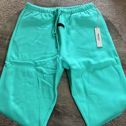 Fear of God Essentials Sweatpant Mint Leaf (FW23) | Size XL | 130SP242022F (NWT)