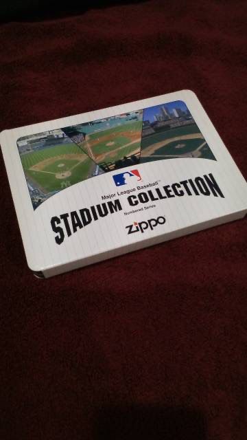 MLB Stadium Collection Fenway Park Boston Red Sox Limited Edition Zippo Lighter. 