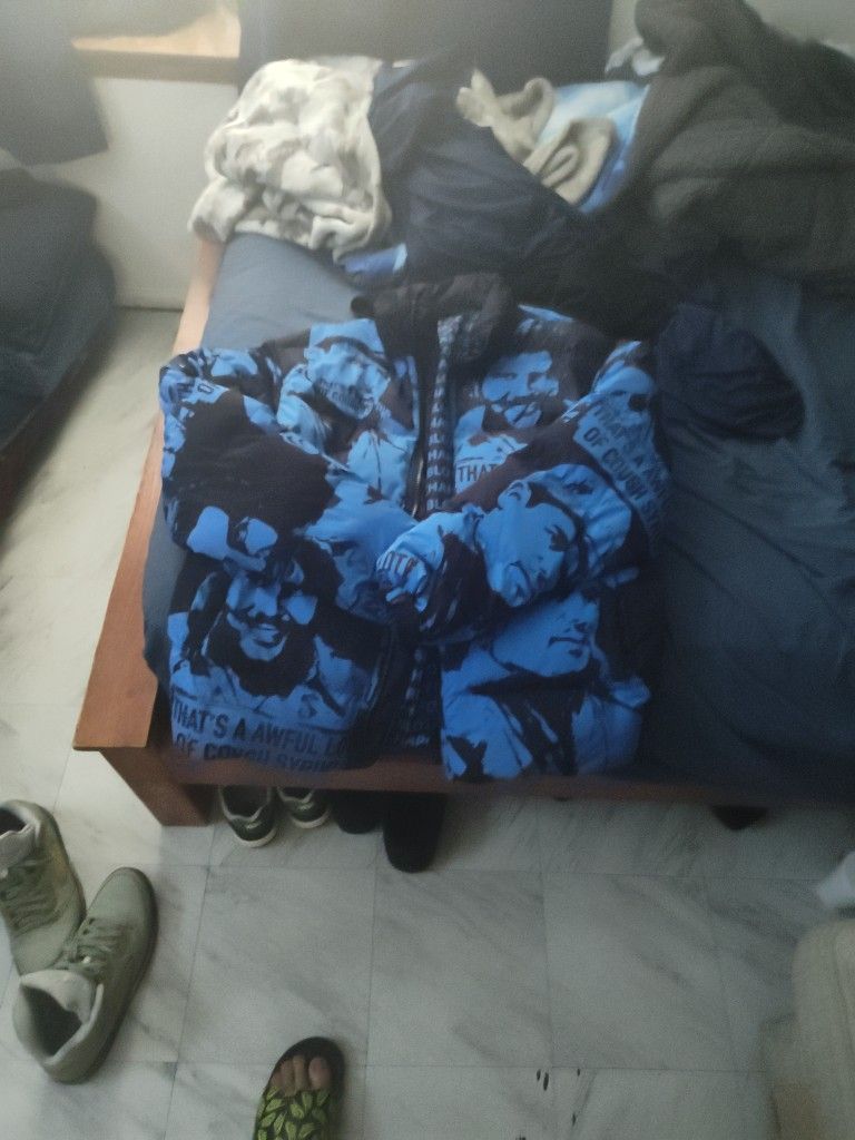 Asaali Puffer Jacket (With Hoodie)