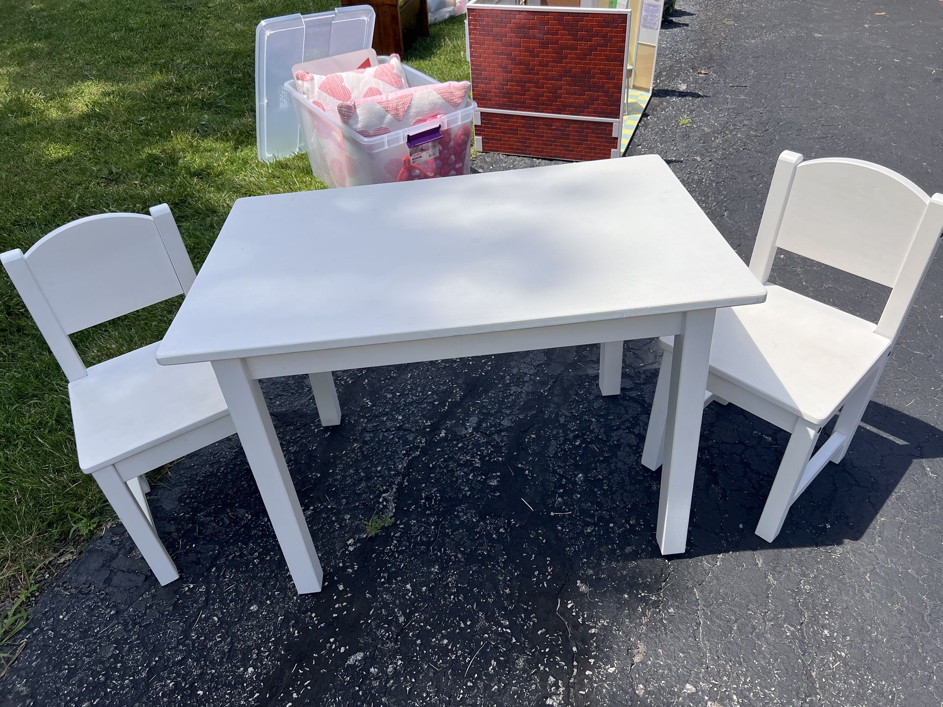 Kids table