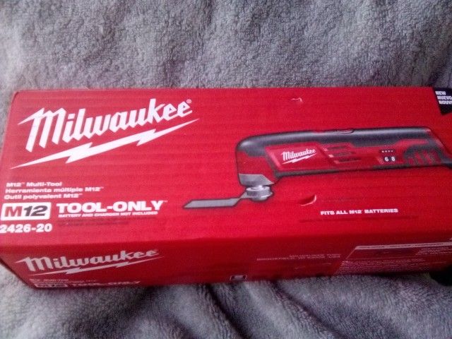 Milwaukee M12 Multi Tool