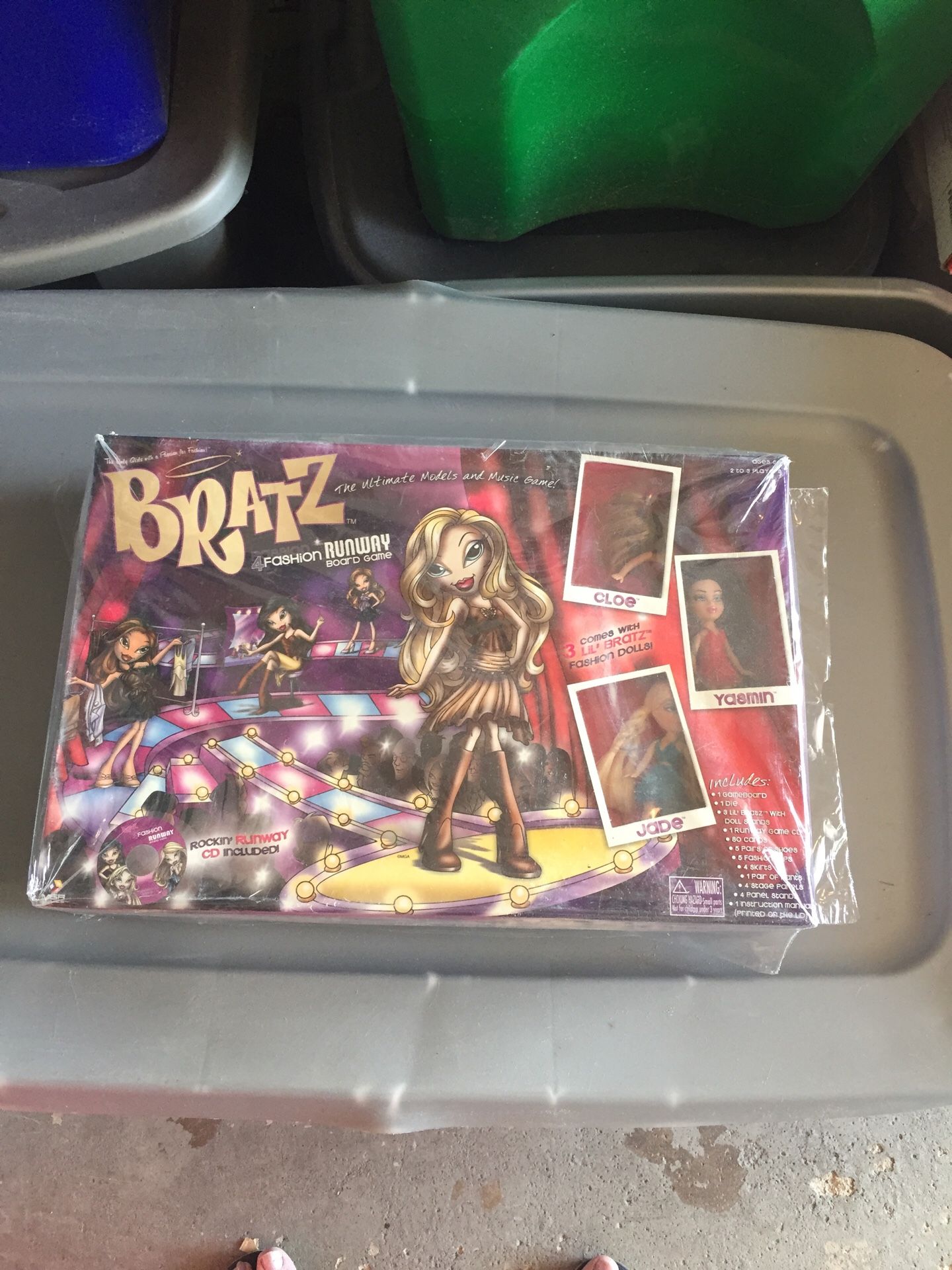 Bratz fashion runway board game new