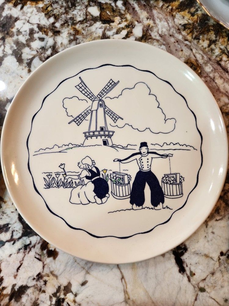 💙 Vintage California Pottery – 1950s “Merry Dutch” Plates 💙
