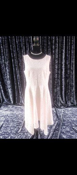 Light Peach Lace Sleeveless A-Line Dress