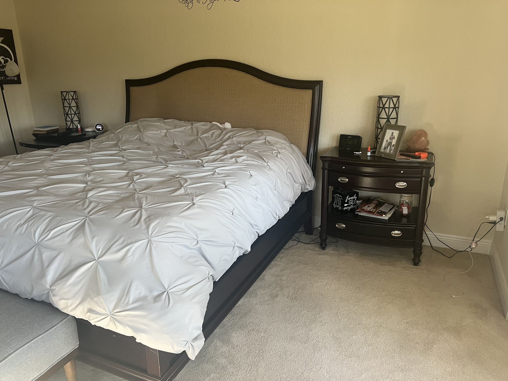 Havertys master bedroom Set for Sale in Boynton Beach, FL OfferUp
