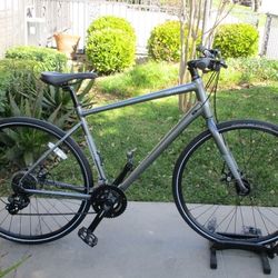 Cannondale Quick Grey Hybrid Road Bike

