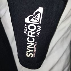 Ladies BLACK ROXY WETSUIT SMALL MEDIUM