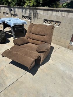 Brown Fabric Recliner Chair
