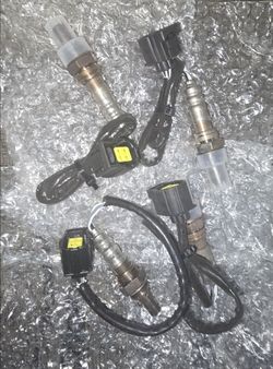 New Set Of 02 Sensors