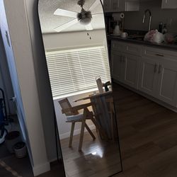 Full length standing floor mirror