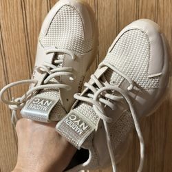 Women’s Shoes