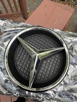 Mercedes-Benz 2015-2019 Front Grill Silver Emblem Chrome Star Badge OEM