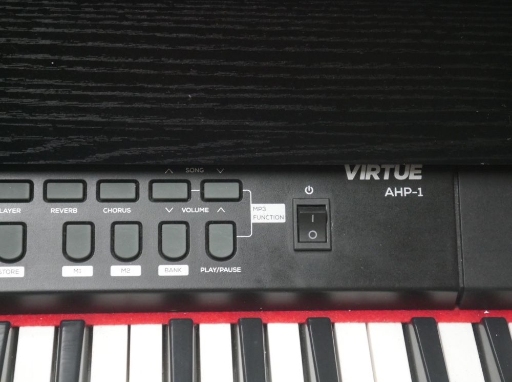ALESIS KEYBOARD WITH ADAPTOR AHP1BK PRE OWNED 877403-2
