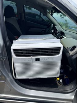 Frigidaire 10,000 BTU air conditioner