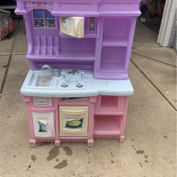 Play Kitchen 