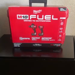 Milwaukee Drill Set