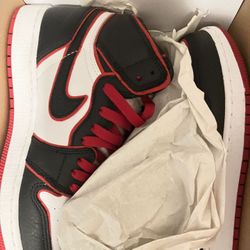 Jordan 1 Retro High Bloodline 