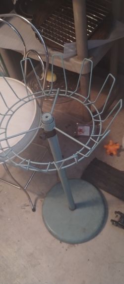 Metal shoes stand