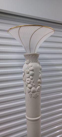CLASSY CERAMIC TALL FLOOR LAMP